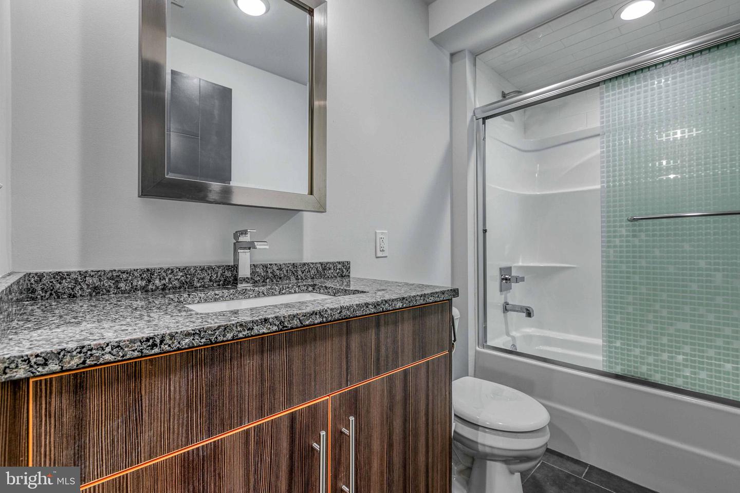 4800 Brown St #unit 108 Property Photo 5