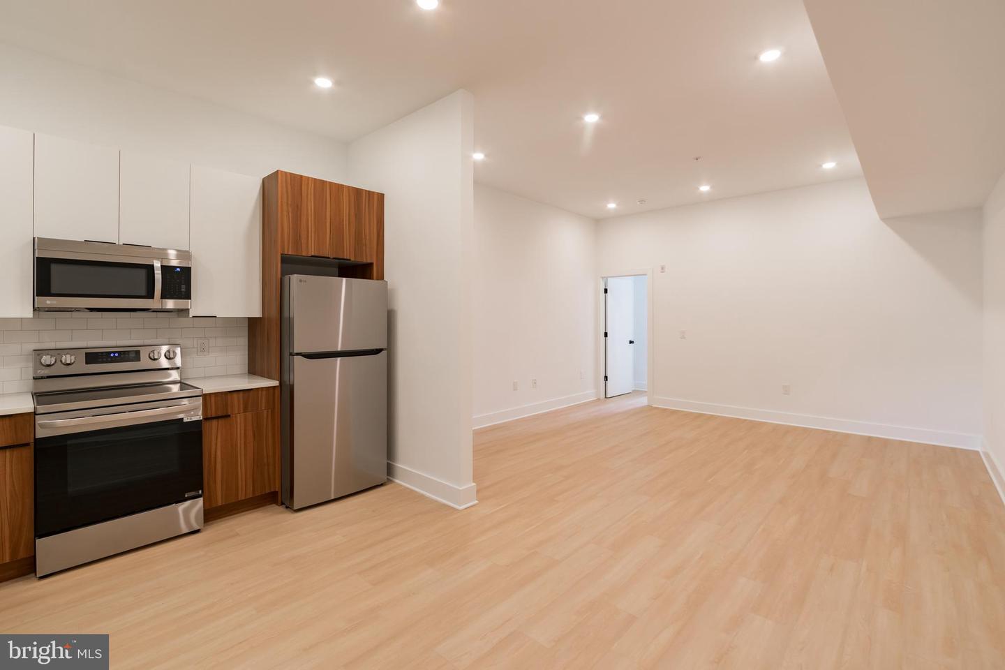 4408 Lancaster Ave #unit 301 Property Photo 7