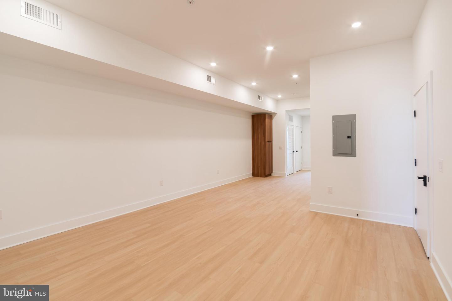 4408 Lancaster Ave #unit 301 Property Photo 8