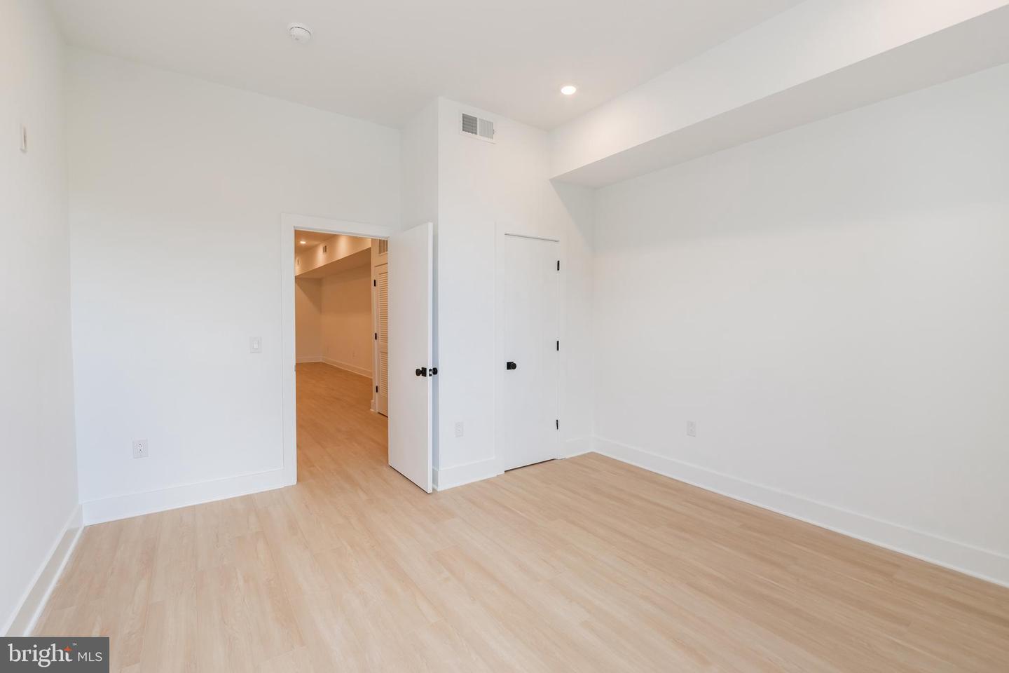 4408 Lancaster Ave #unit 301 Property Photo 13
