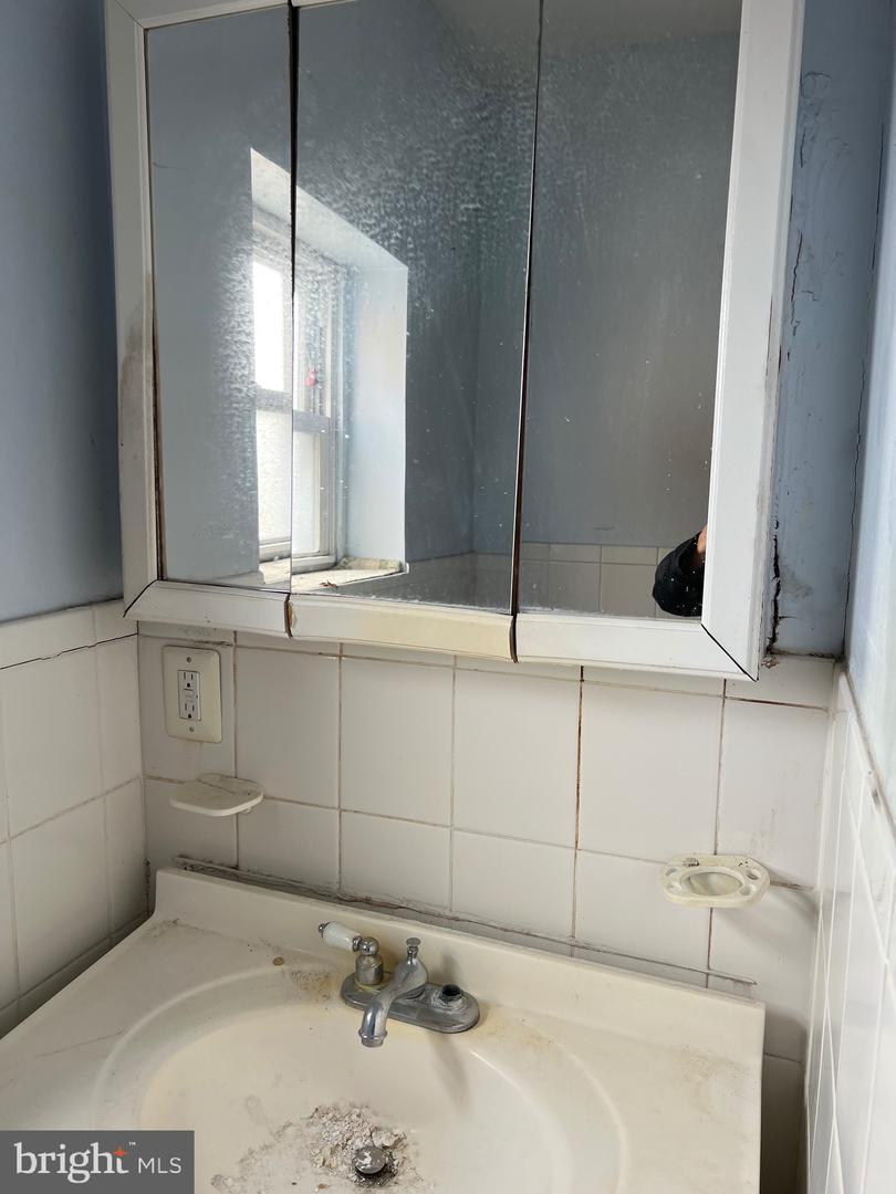 838 Snyder Ave Property Photo 18