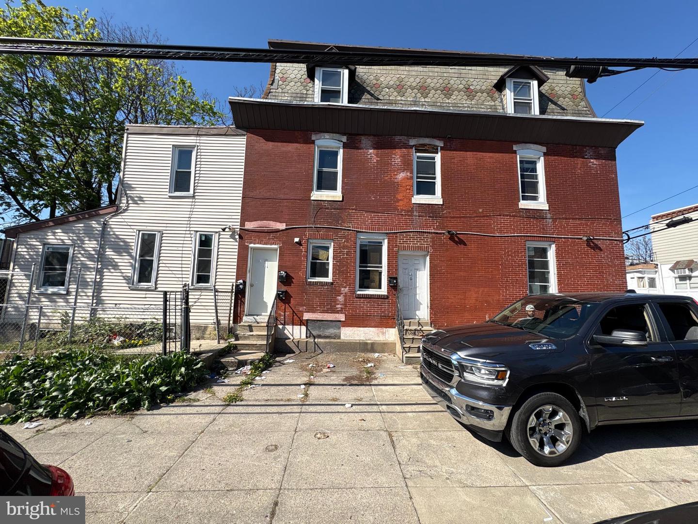 6200 DICKENS AVE Property Photo 1