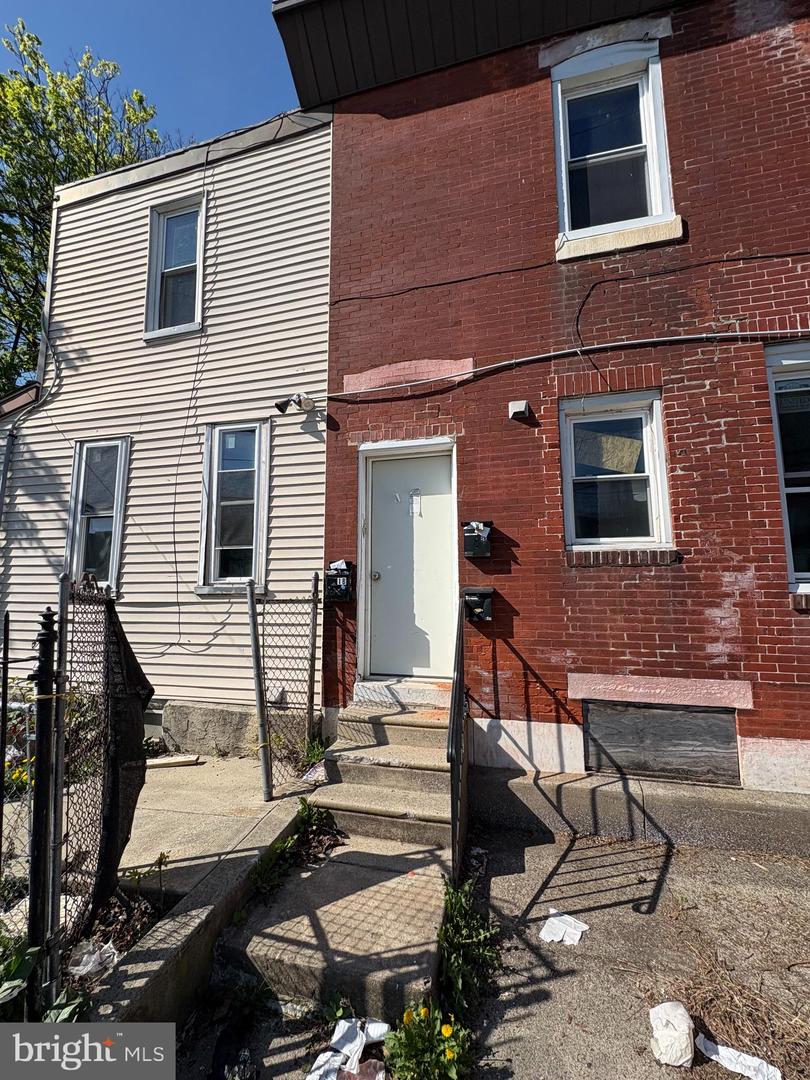 6200 Dickens Ave Property Photo 2