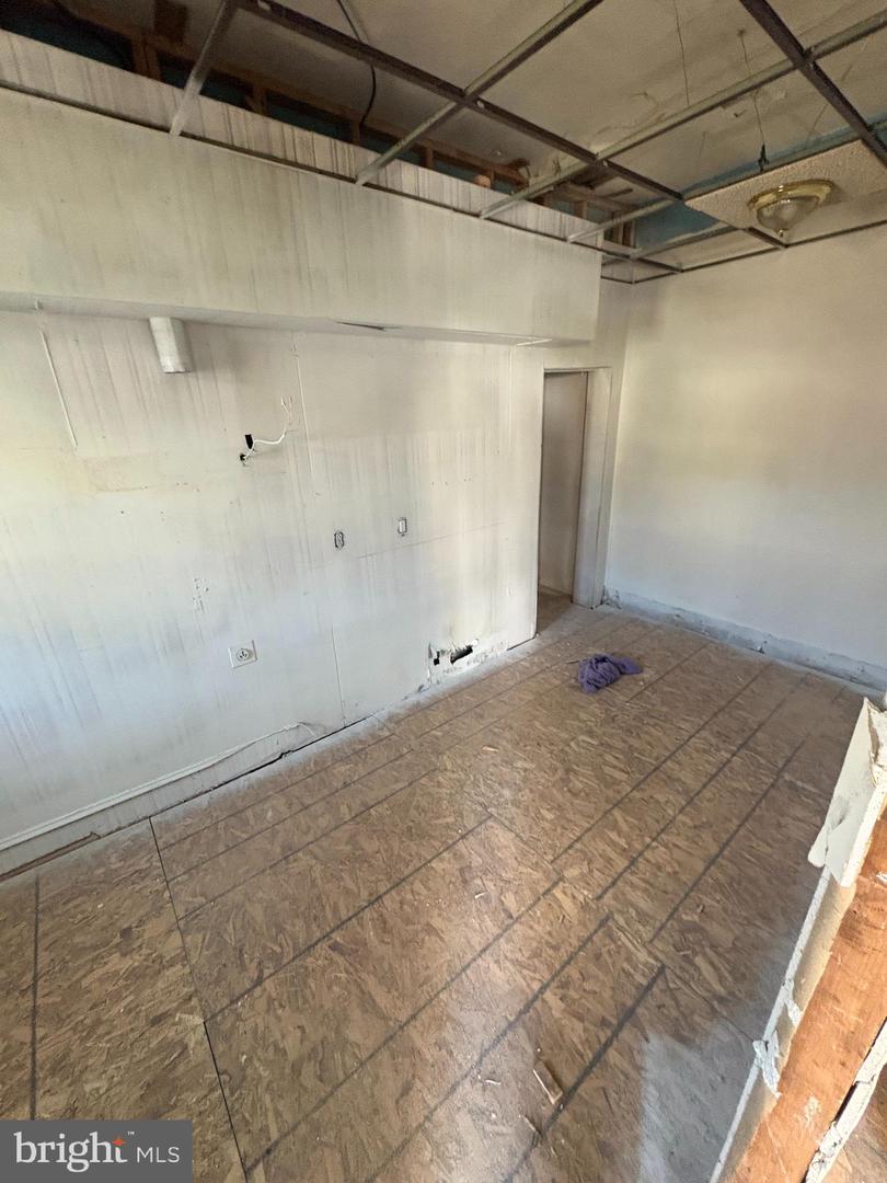 6200 Dickens Ave Property Photo 4