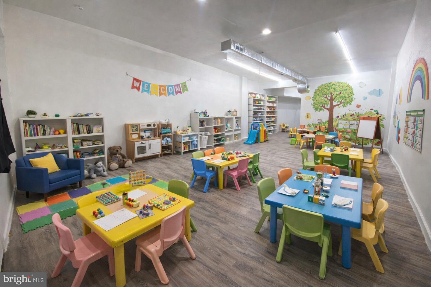 1433 E Vernon Rd #commercial Space Property Photo 1