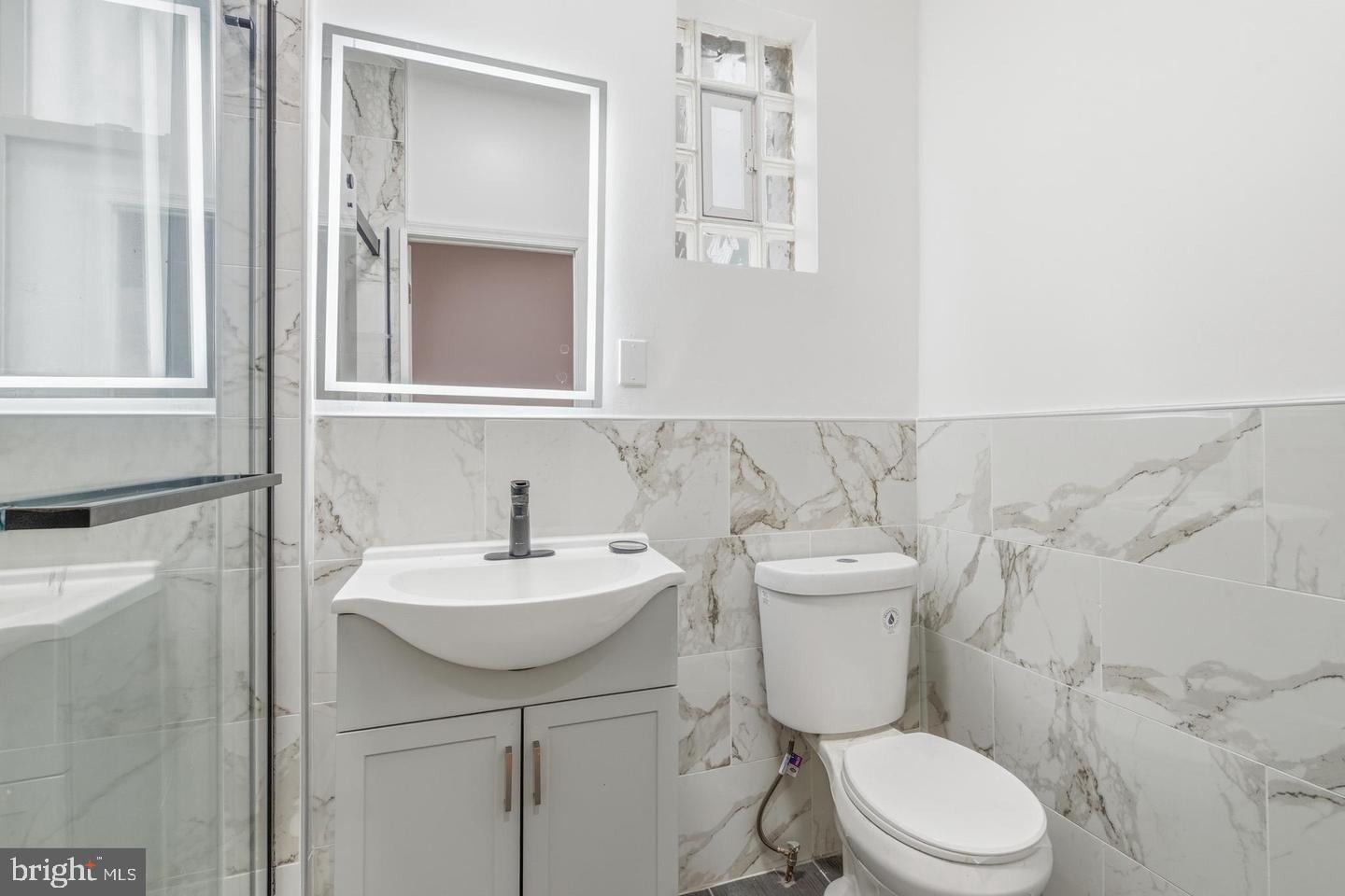 2116 N 17th St Property Photo 4