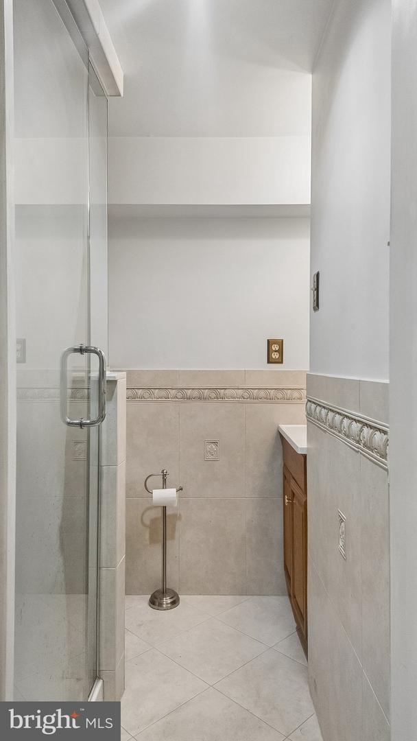 2049 Appletree St Property Photo 46