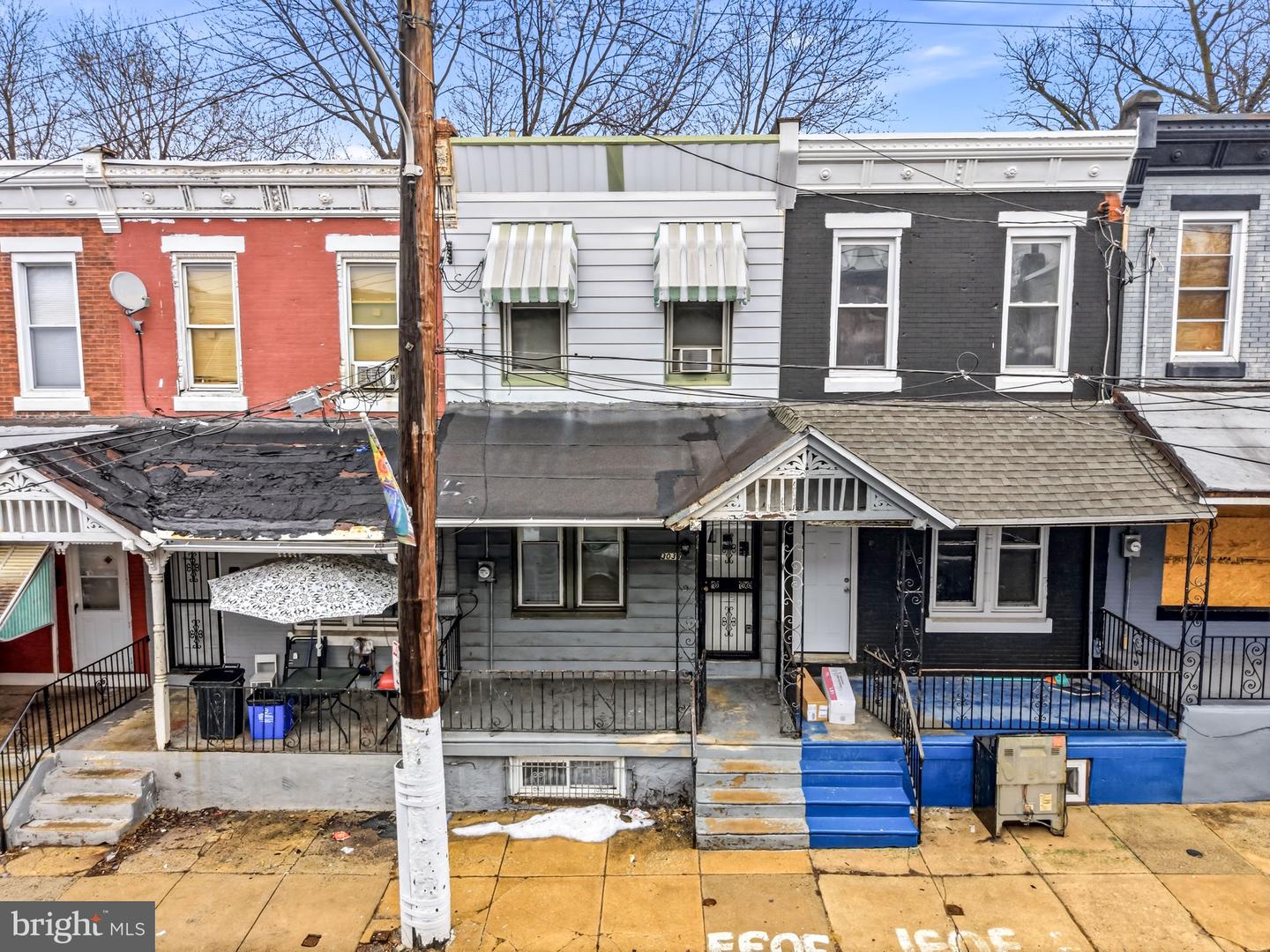 3033 N Sydenham St Property Photo 1