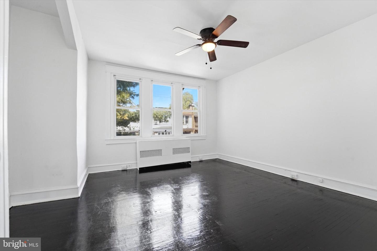 5212 Euclid St Property Photo 13