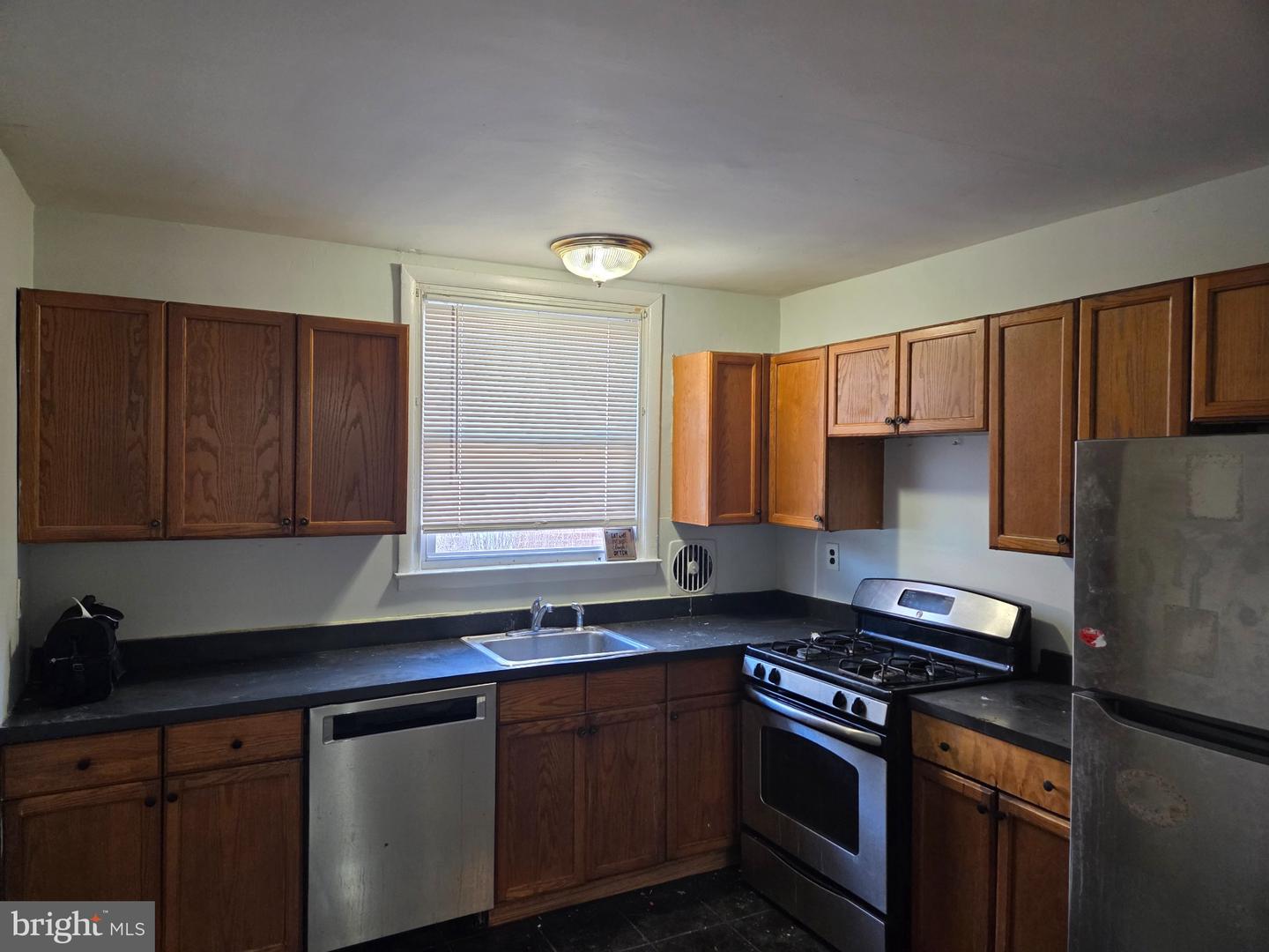 2037 Napfle Ave Property Photo 5