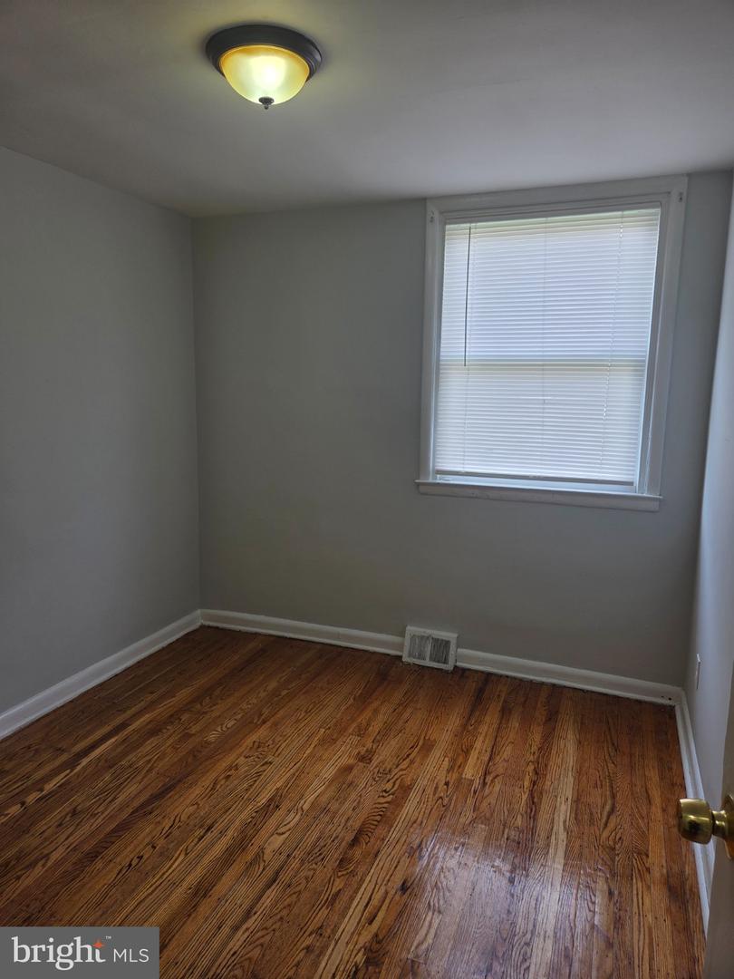 2037 Napfle Ave Property Photo 9