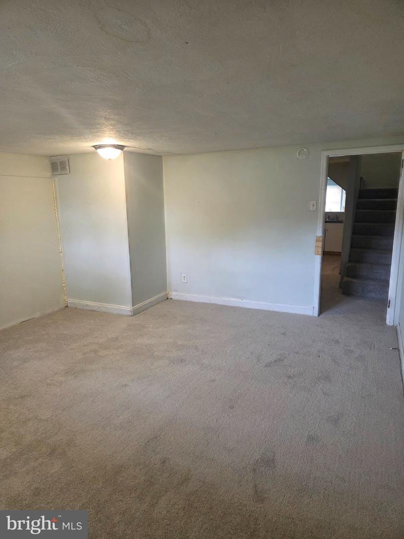 2037 Napfle Ave Property Photo 11