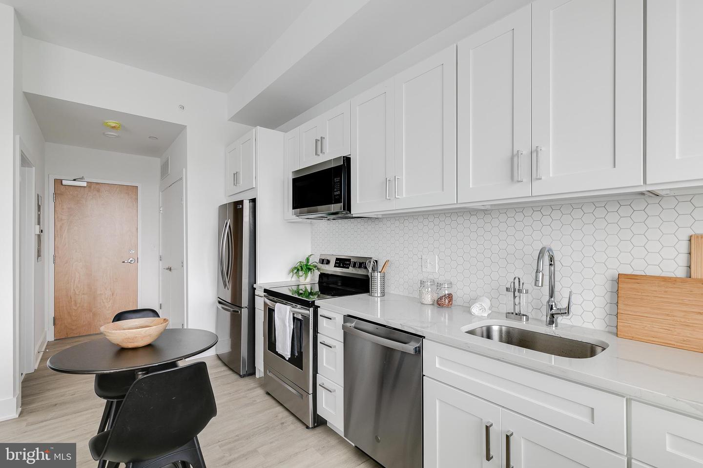 2201 Washington Ave #unit 307 Property Photo 2