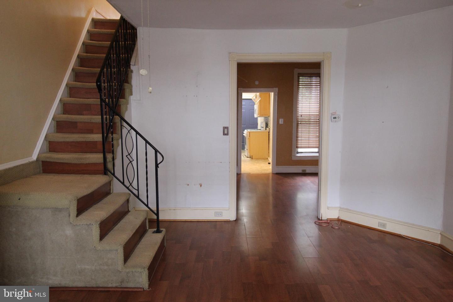 6048 Irving St Property Photo 2