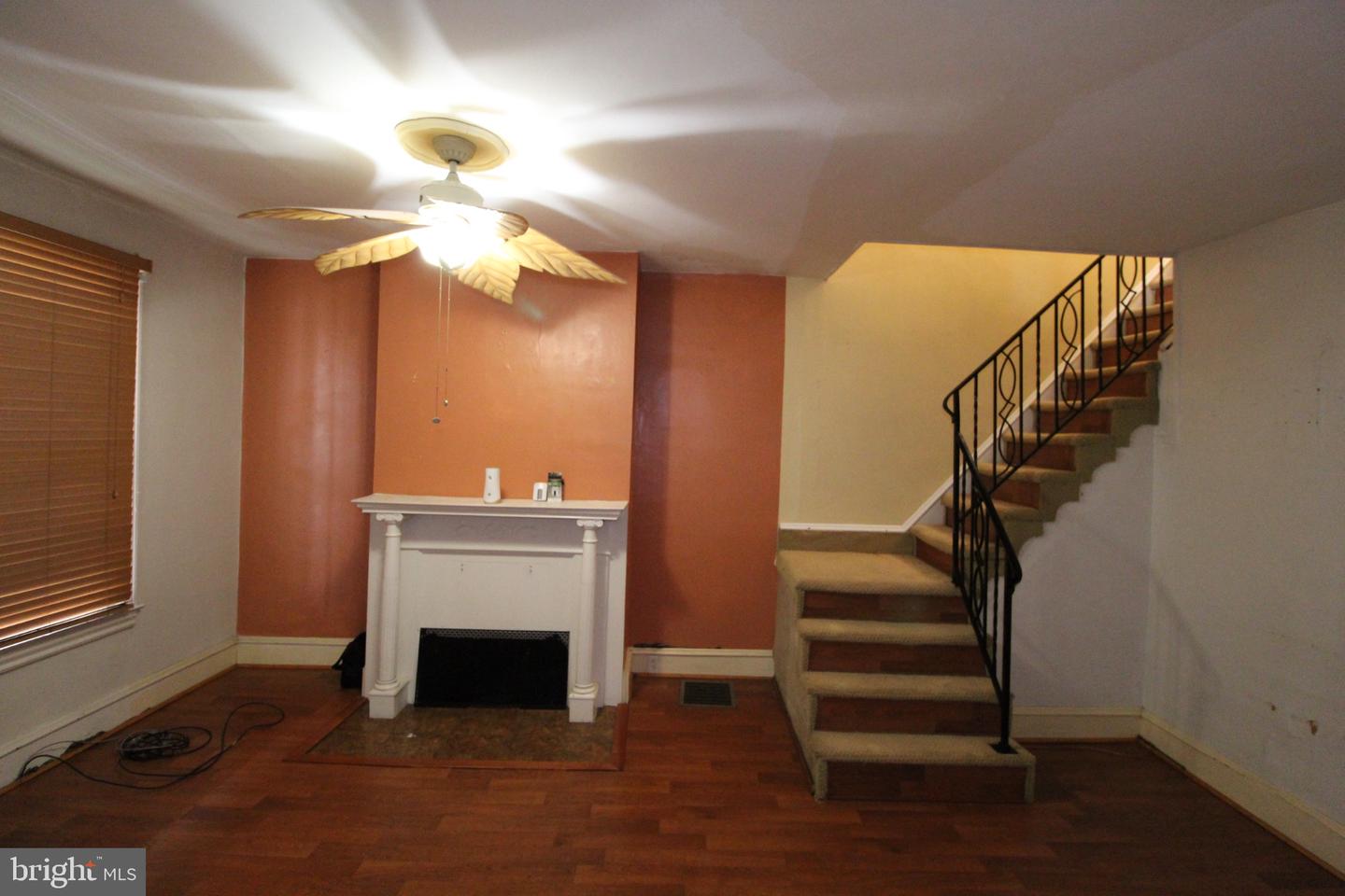 6048 Irving St Property Photo 4