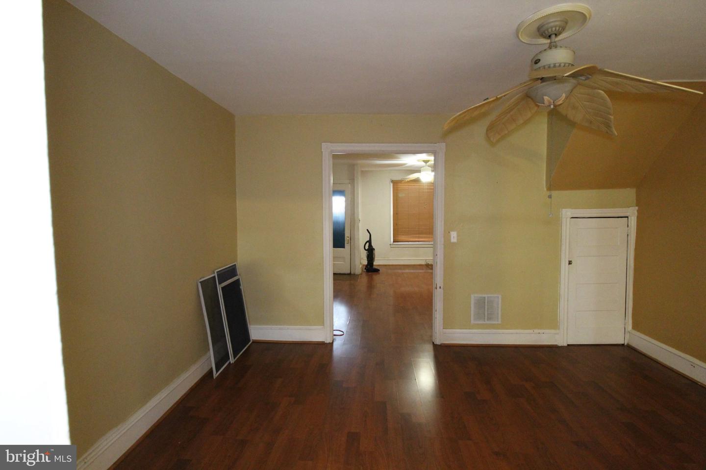 6048 Irving St Property Photo 6