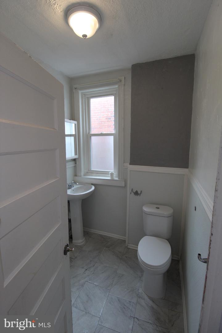 6048 Irving St Property Photo 13
