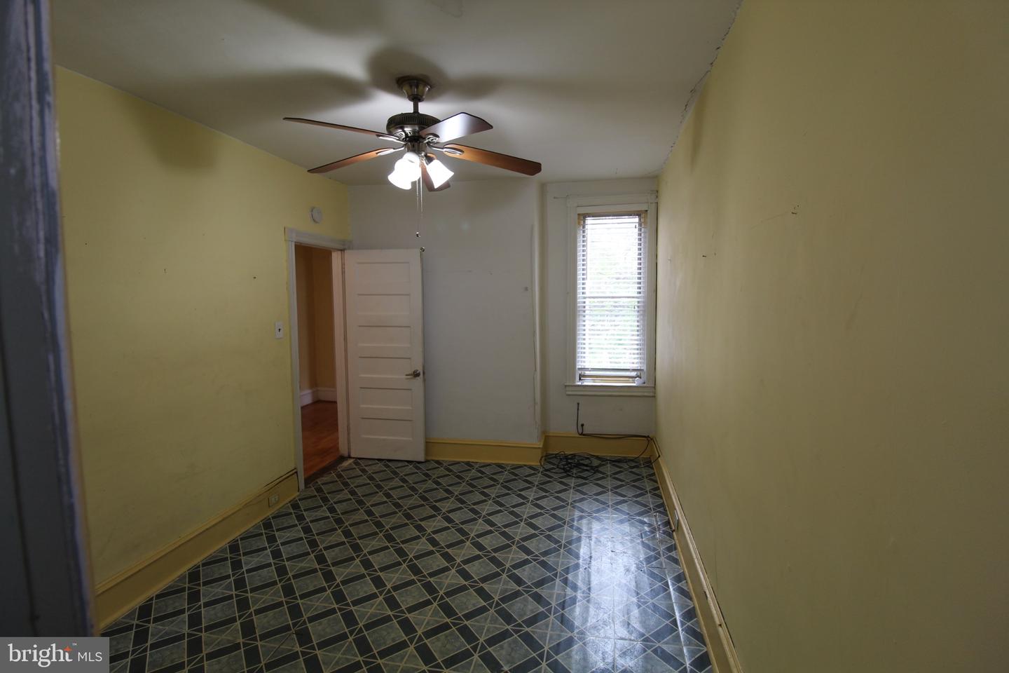 6048 Irving St Property Photo 17