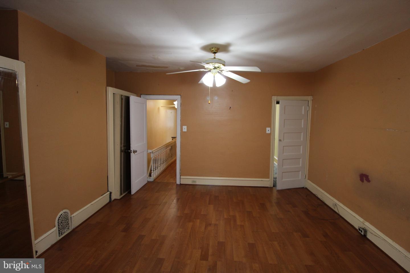 6048 Irving St Property Photo 19