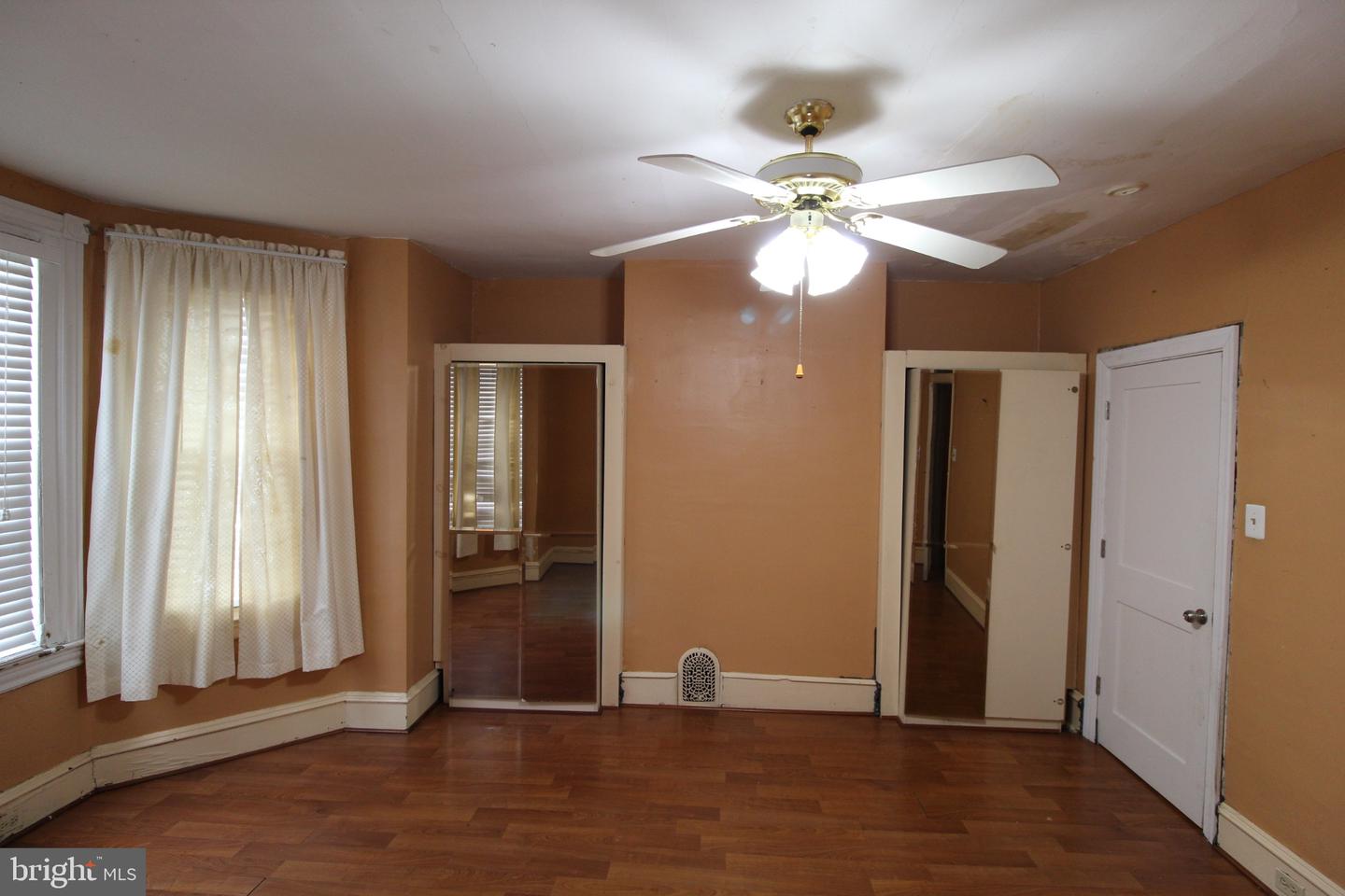 6048 Irving St Property Photo 20