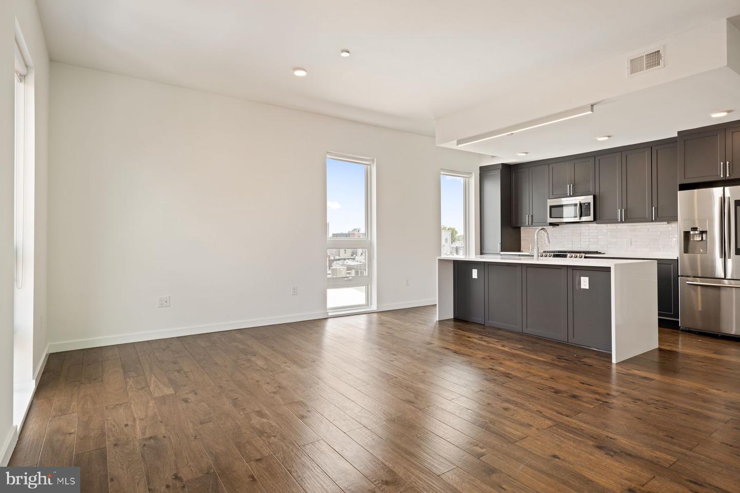 1501 N 31th St #ph4 Property Photo 2