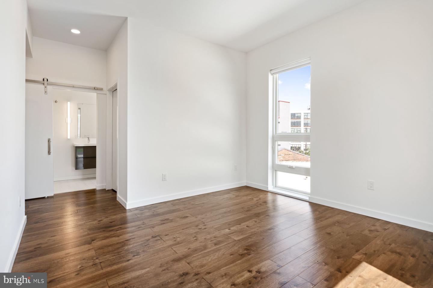 1501 N 31th St #ph4 Property Photo 8