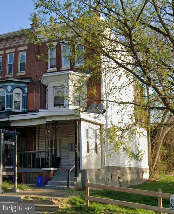 1705-00 W Erie Ave Property Photo 1