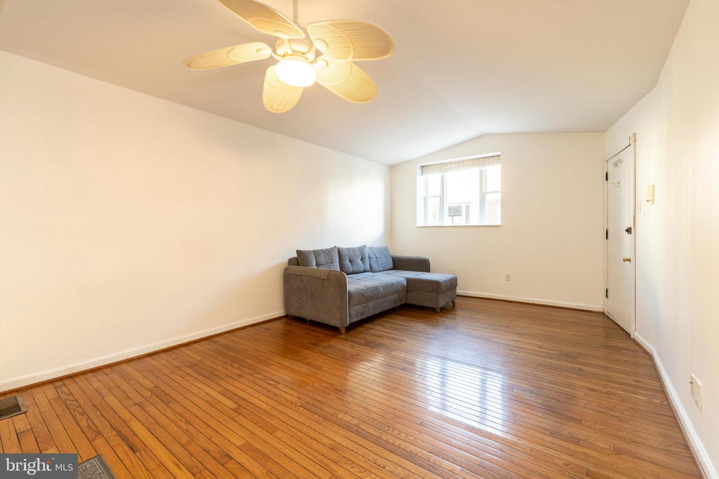 910 Mountain St Property Photo 3