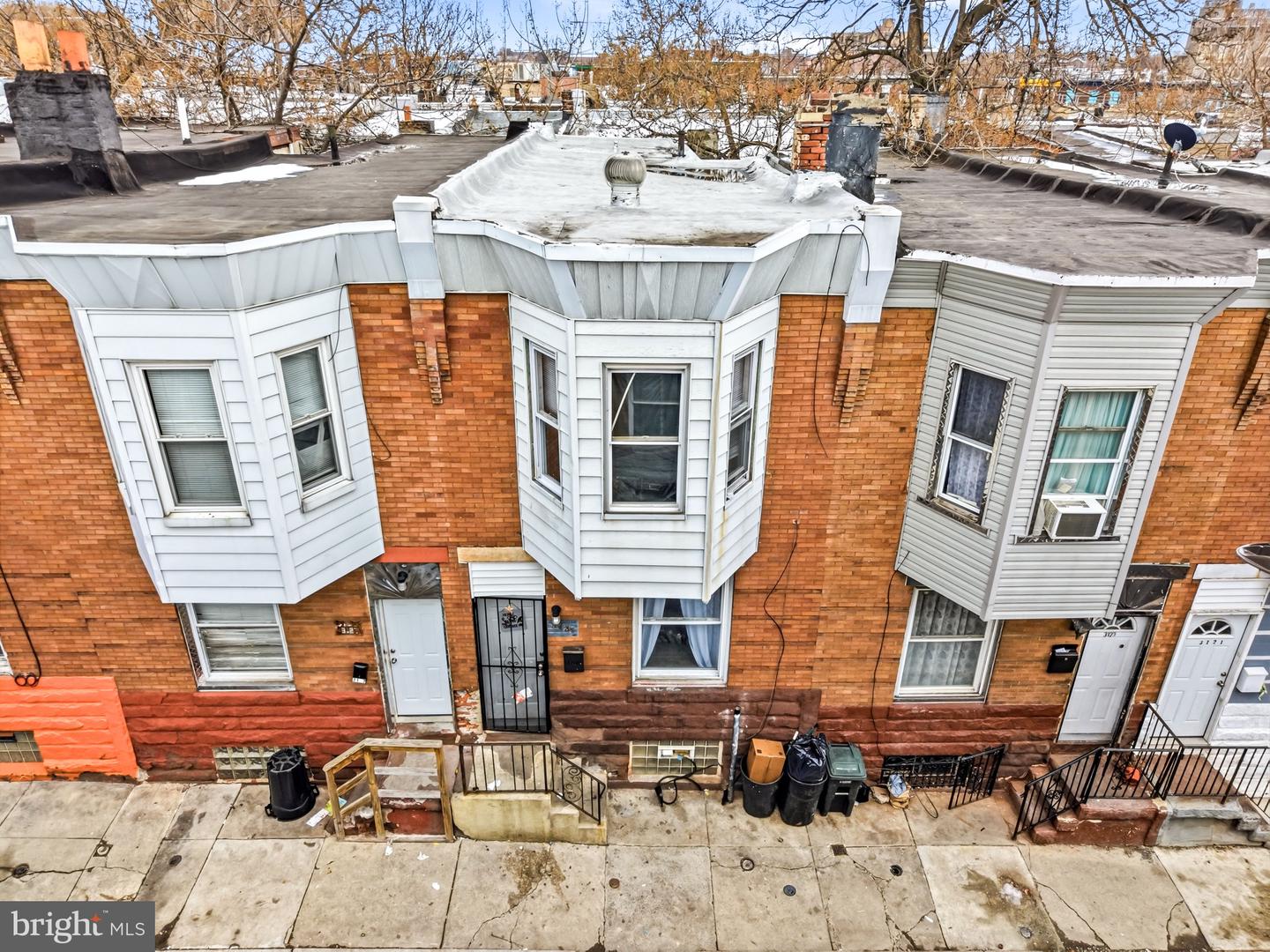 3125 CUSTER ST Property Photo 1