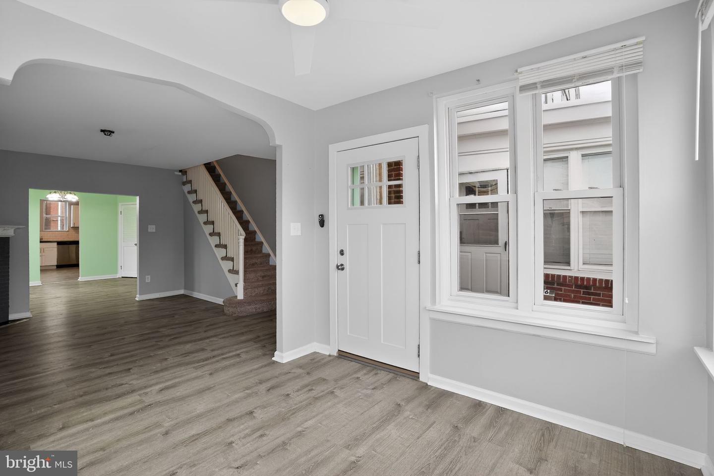 614 Gerhard St Property Photo 6