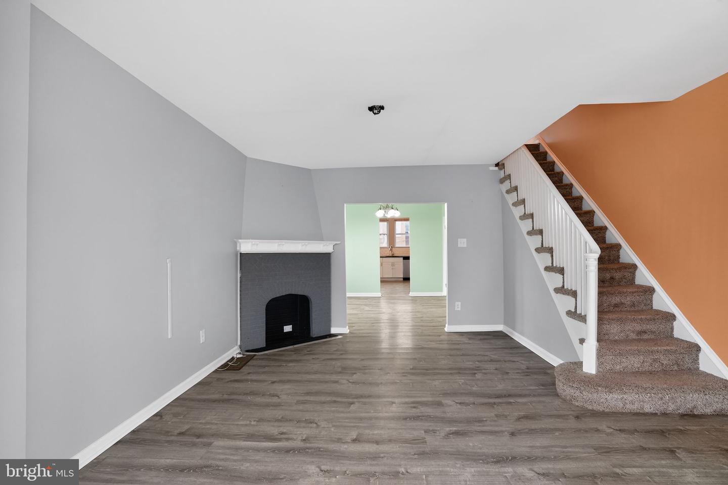 614 Gerhard St Property Photo 11