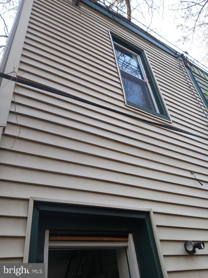 2214 N Cleveland St Property Photo 4