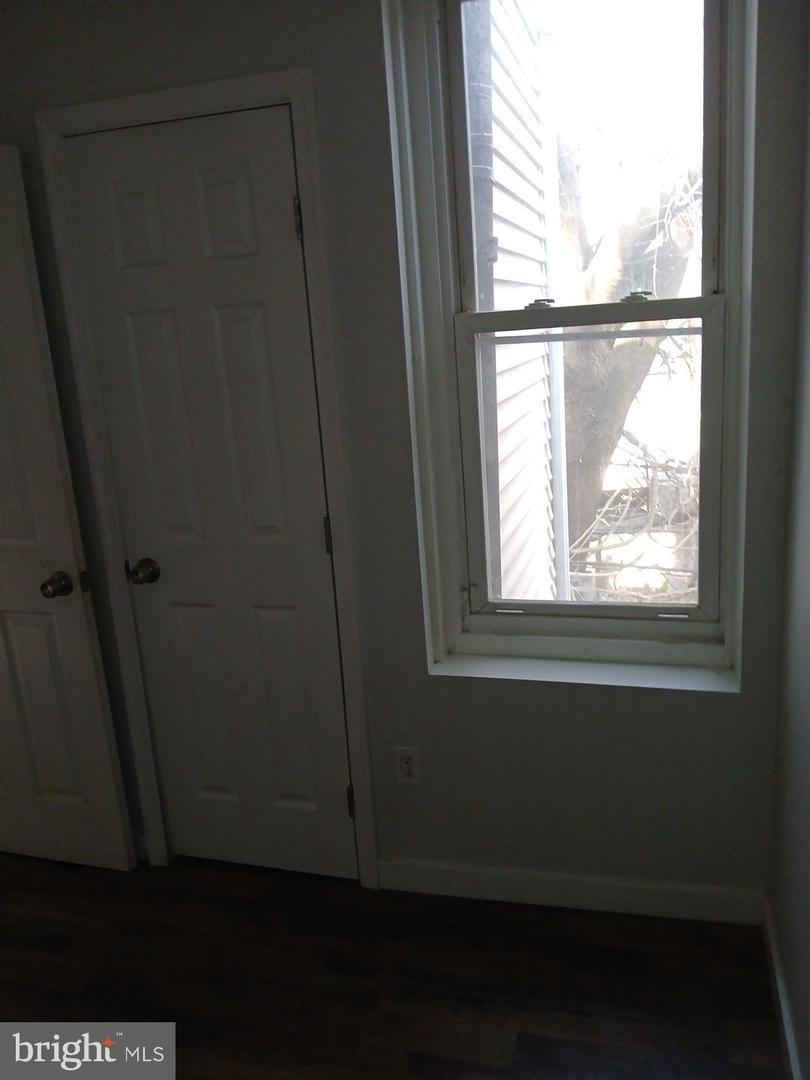 2214 N Cleveland St Property Photo 10