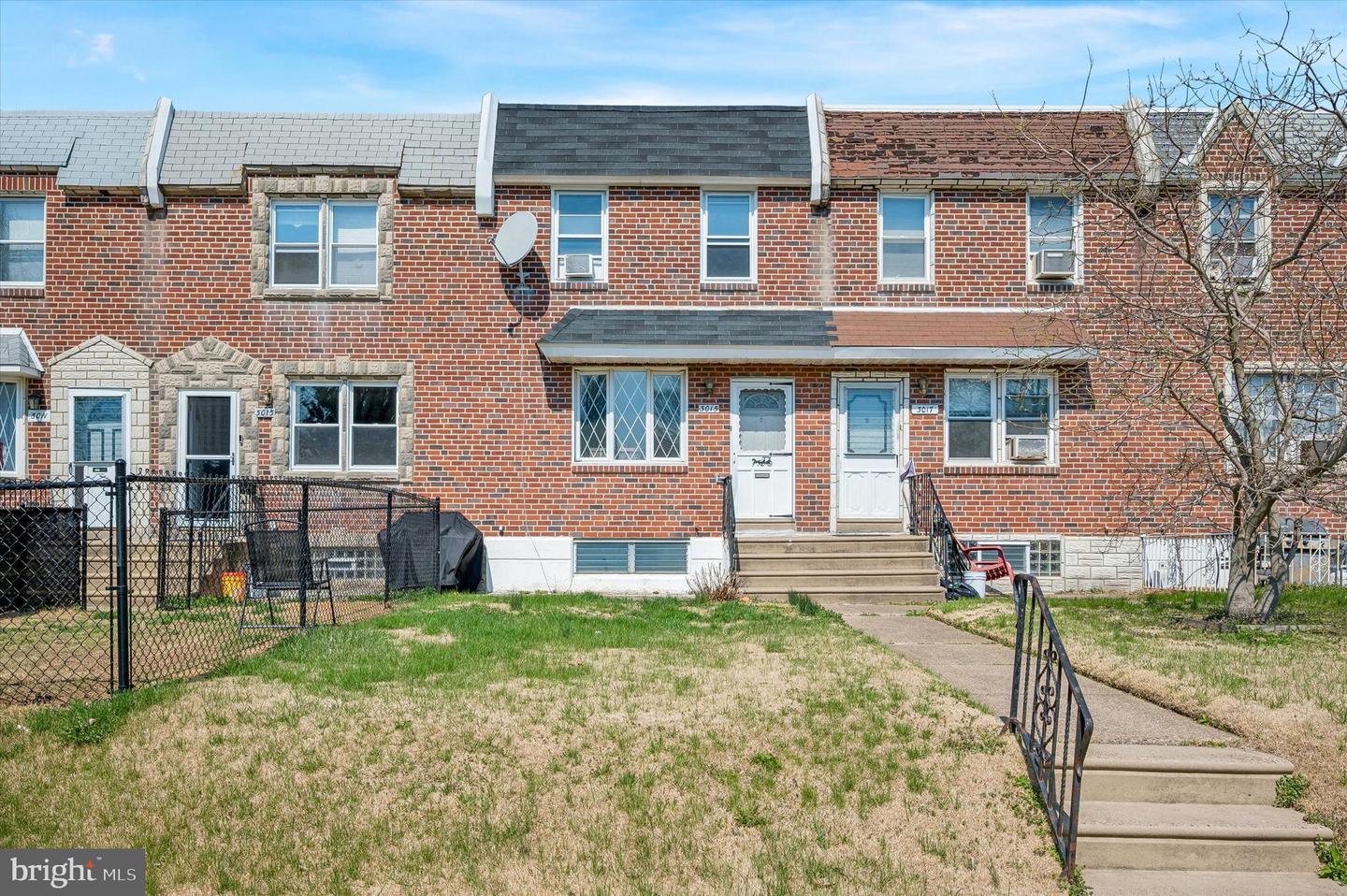 3015 Holme Ave Property Photo 2