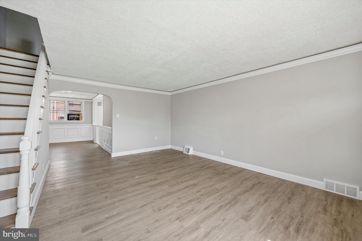 3015 Holme Ave Property Photo 4