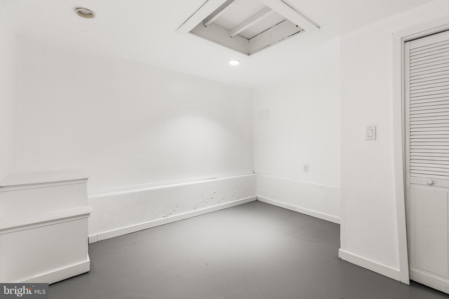 9 Bristow Pl Property Photo 8
