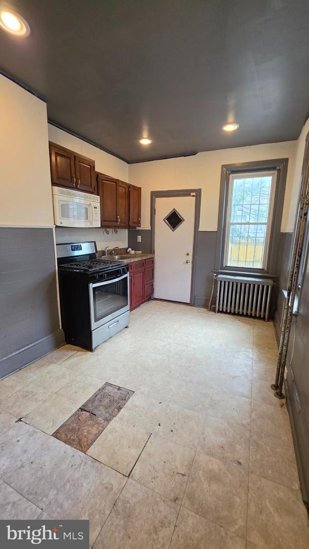 3407 Arbor St Property Photo 5