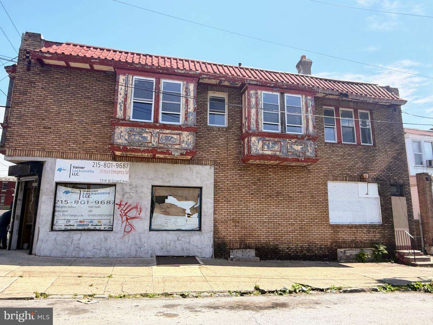 5318 W Girard Ave Property Photo 1