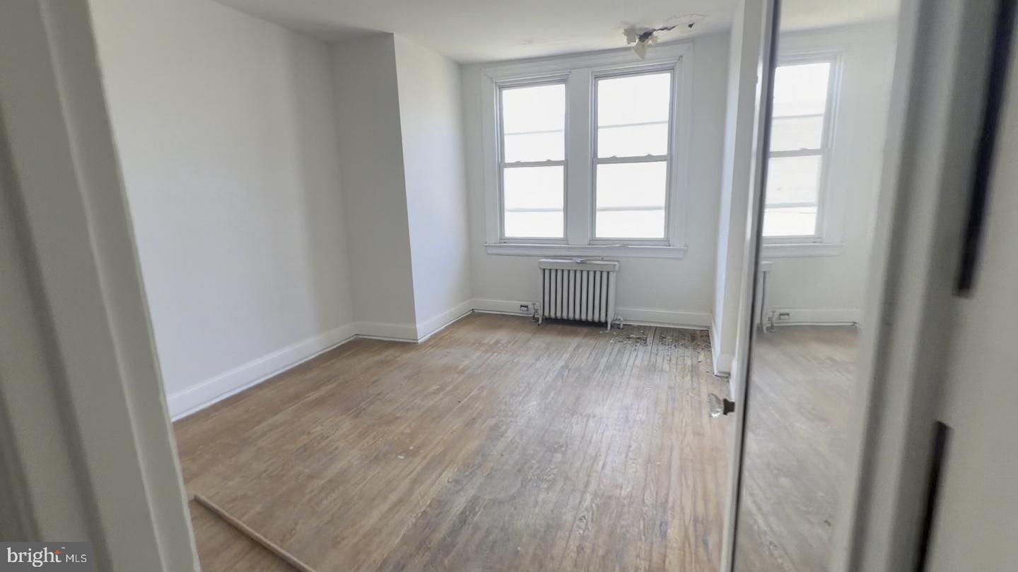 5318 W Girard Ave Property Photo 6