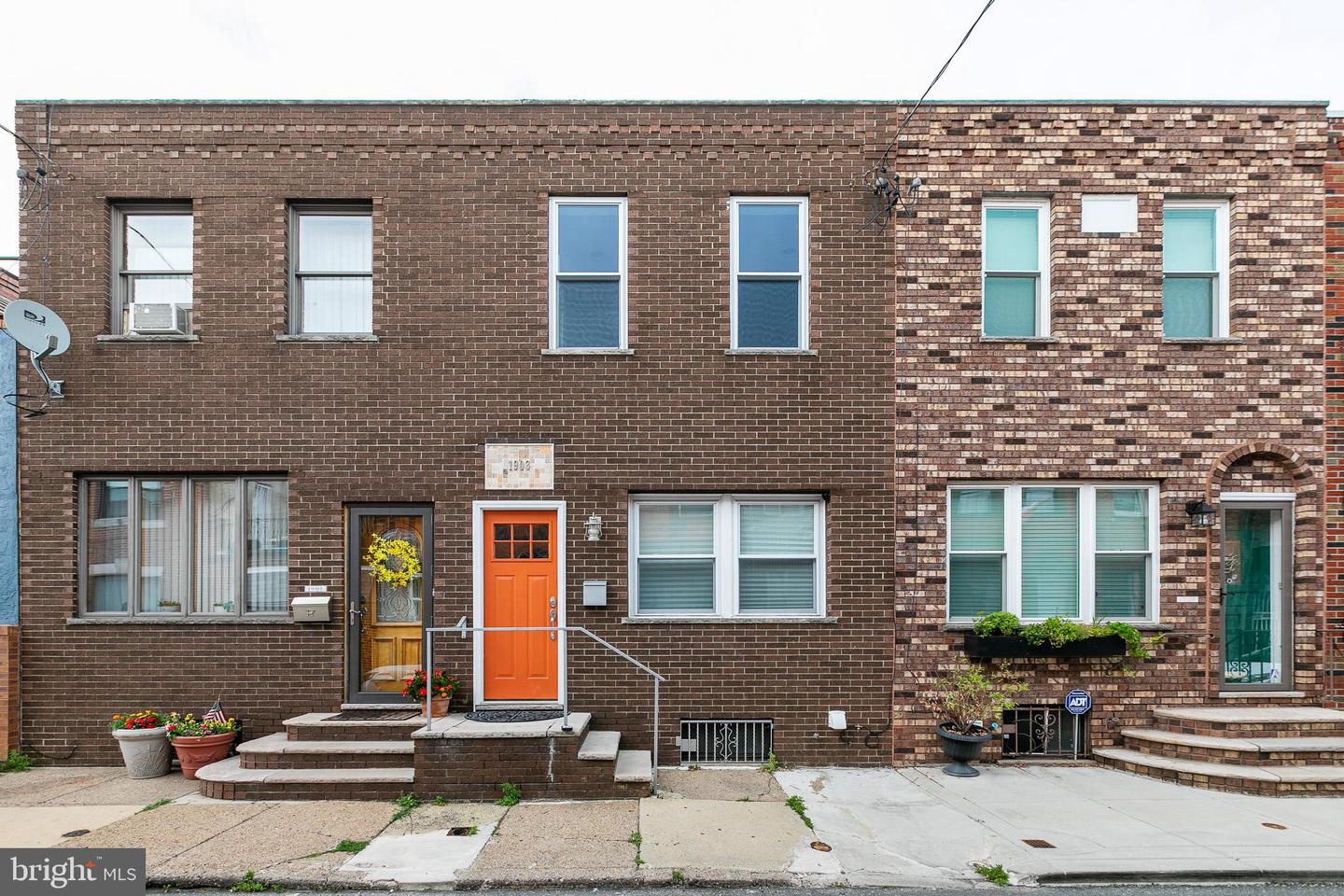 1903 S Warnock St Property Photo 2