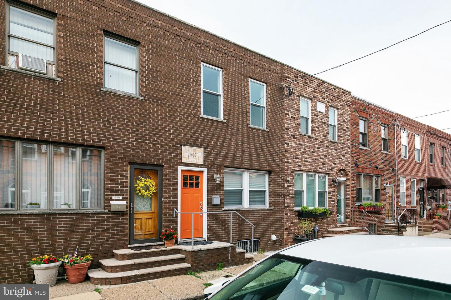 1903 S Warnock St Property Photo 4