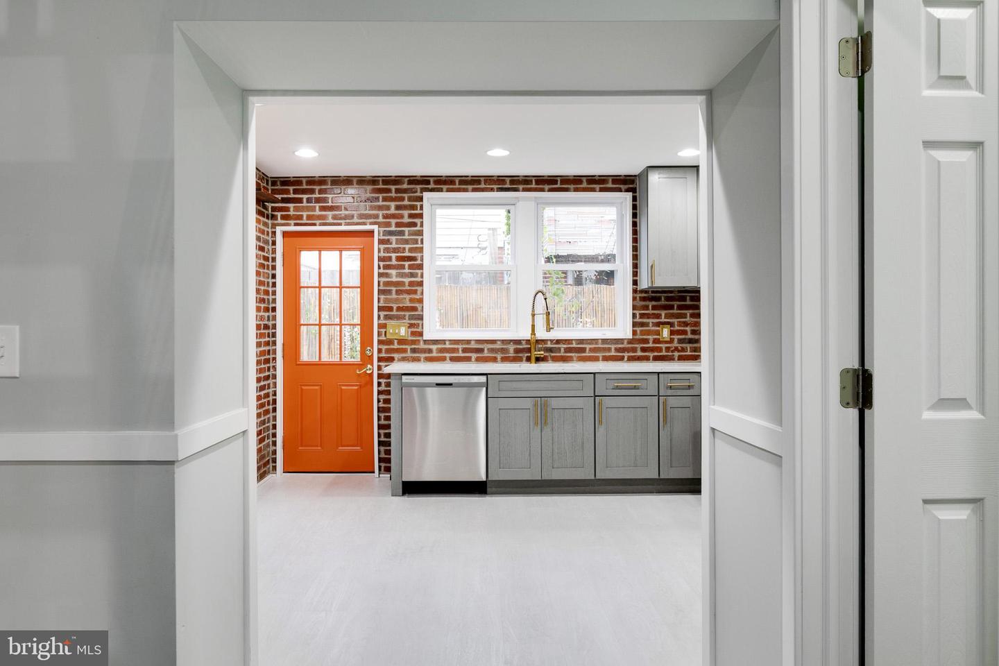1903 S Warnock St Property Photo 13