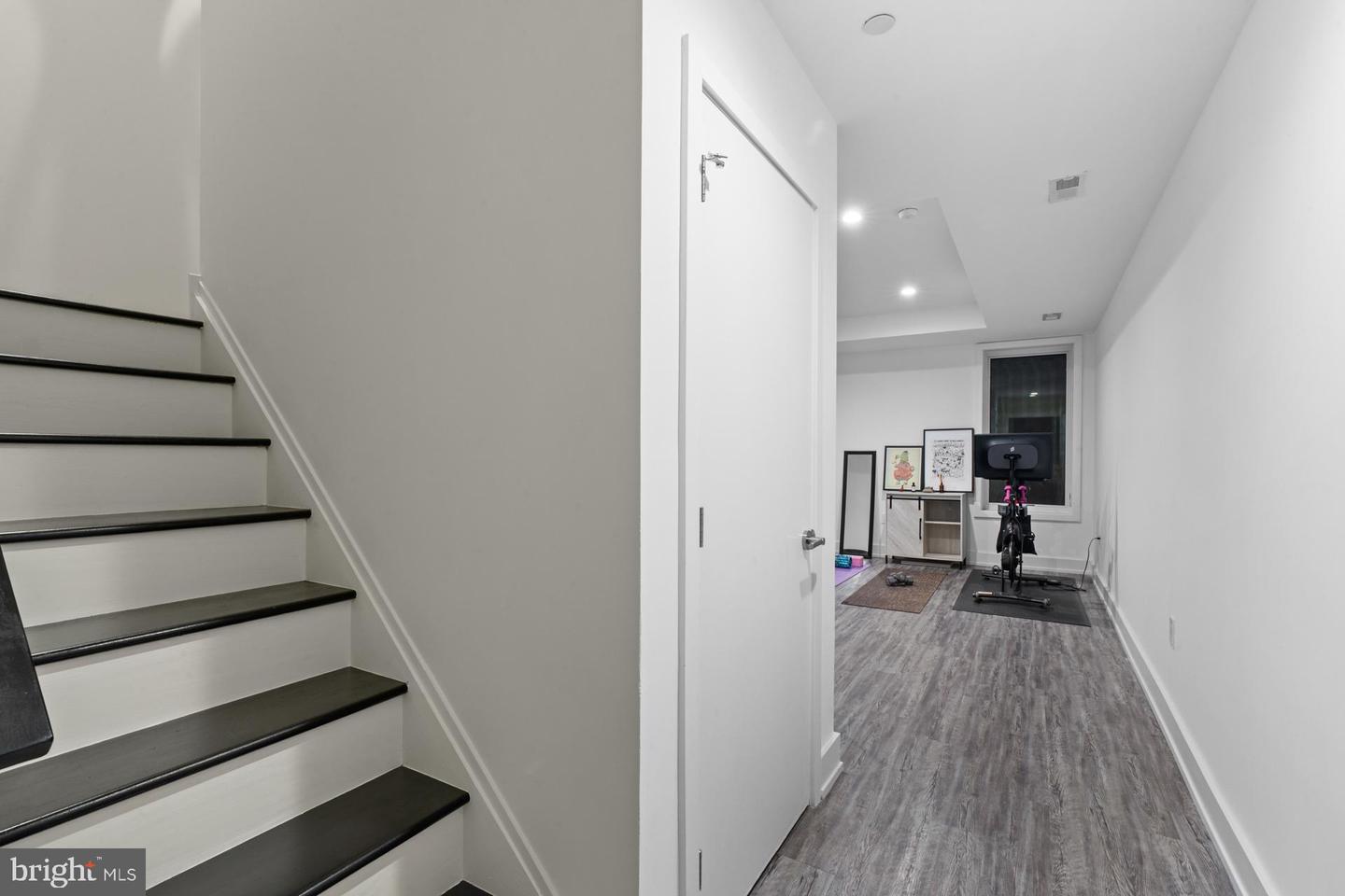 1742 N Hope St Property Photo 32
