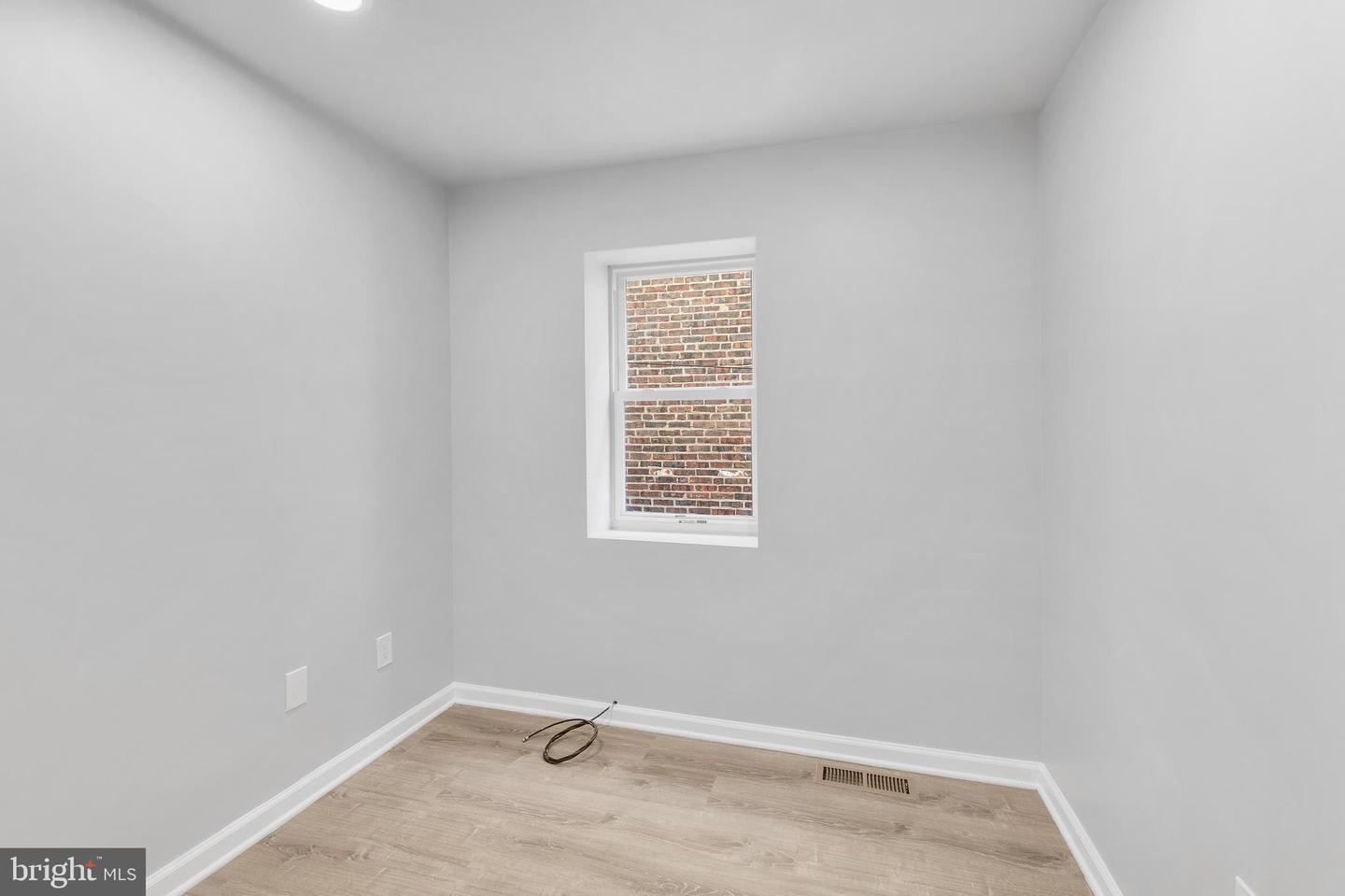69 E Slocum St Property Photo 12