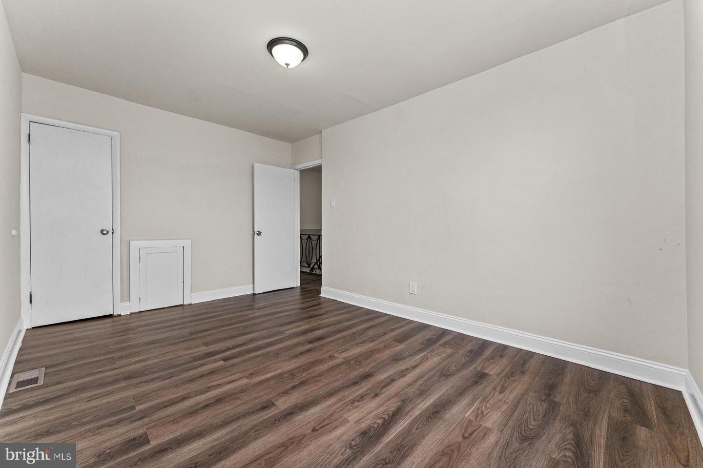 5946 Bennington St Property Photo 17