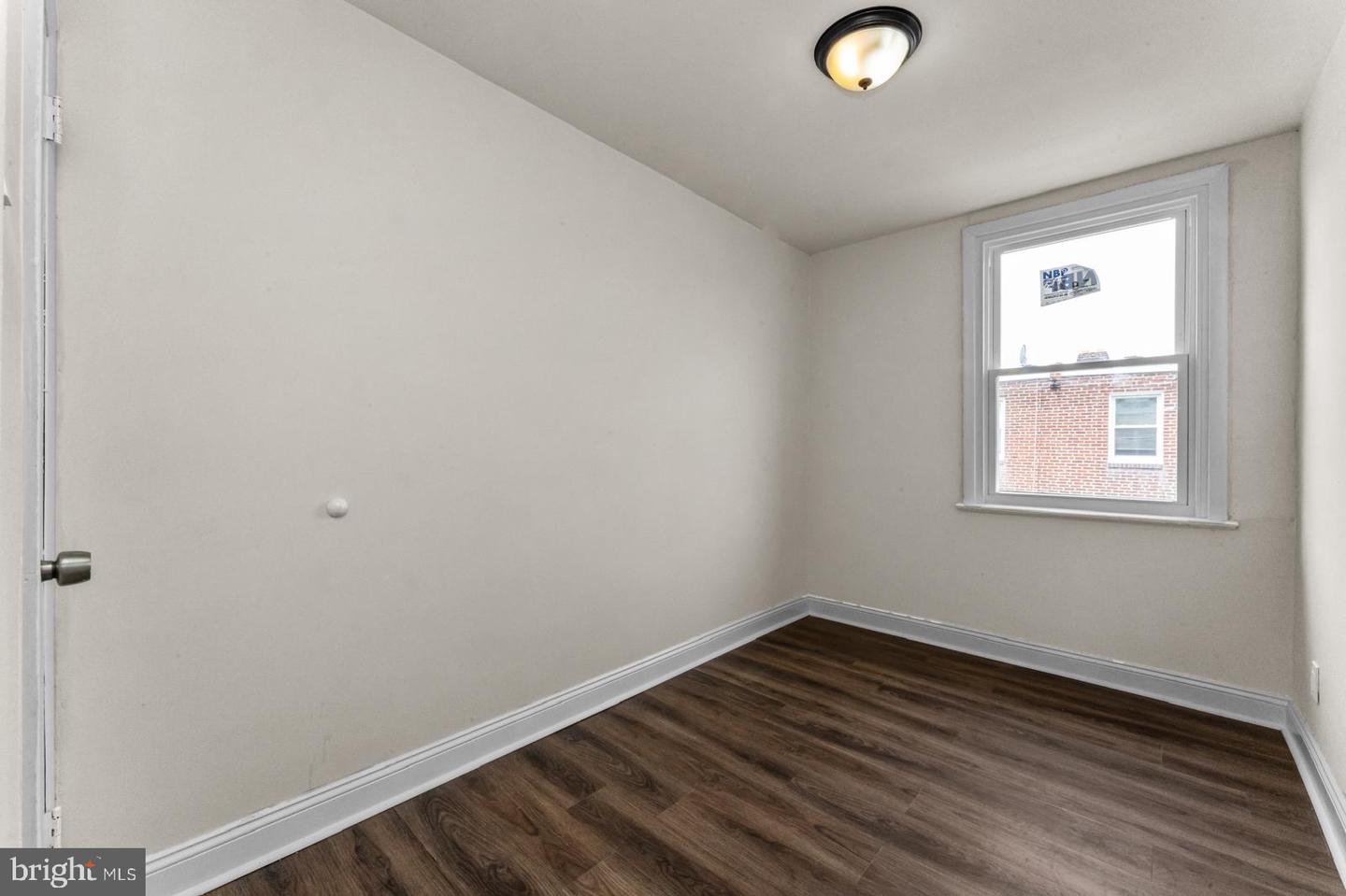 5946 Bennington St Property Photo 29