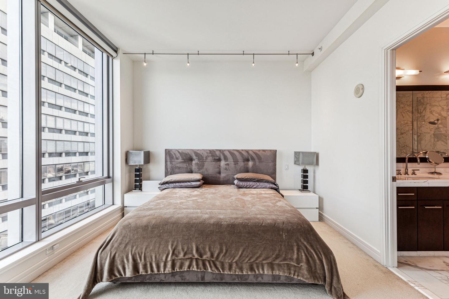 1414 S Penn Sq #34g Property Photo 13