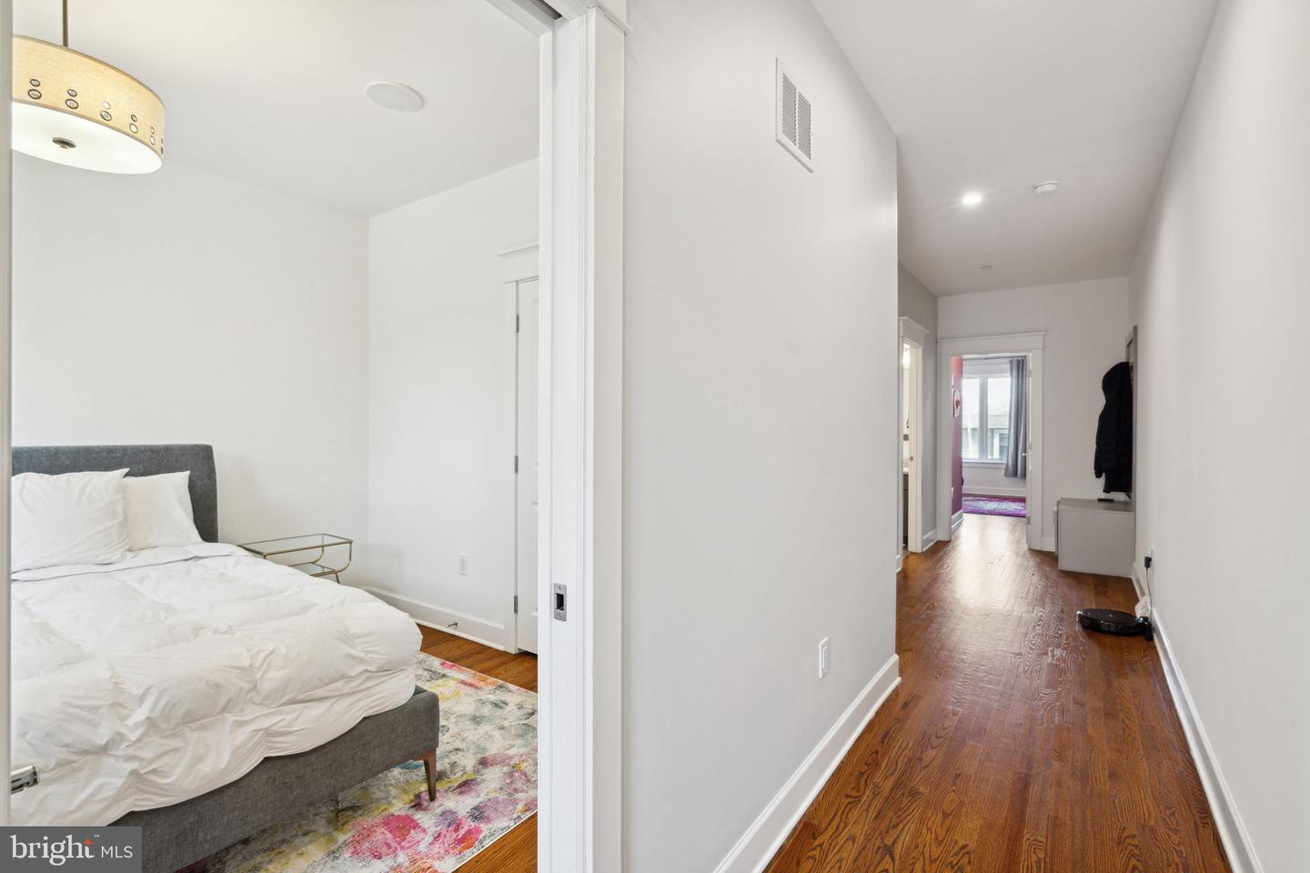 325 Wright St Property Photo 6