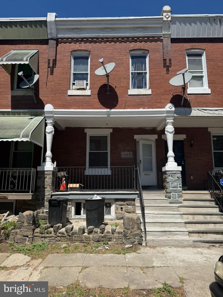 5931 Summer St Property Photo 3