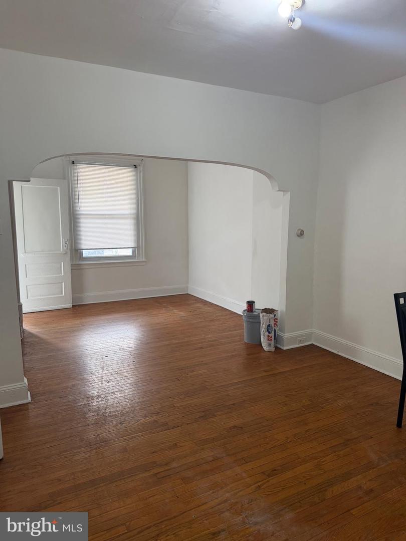 5931 Summer St Property Photo 5